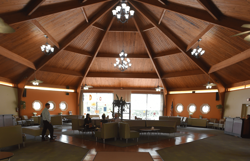 Livengrin-Hansel-Hall